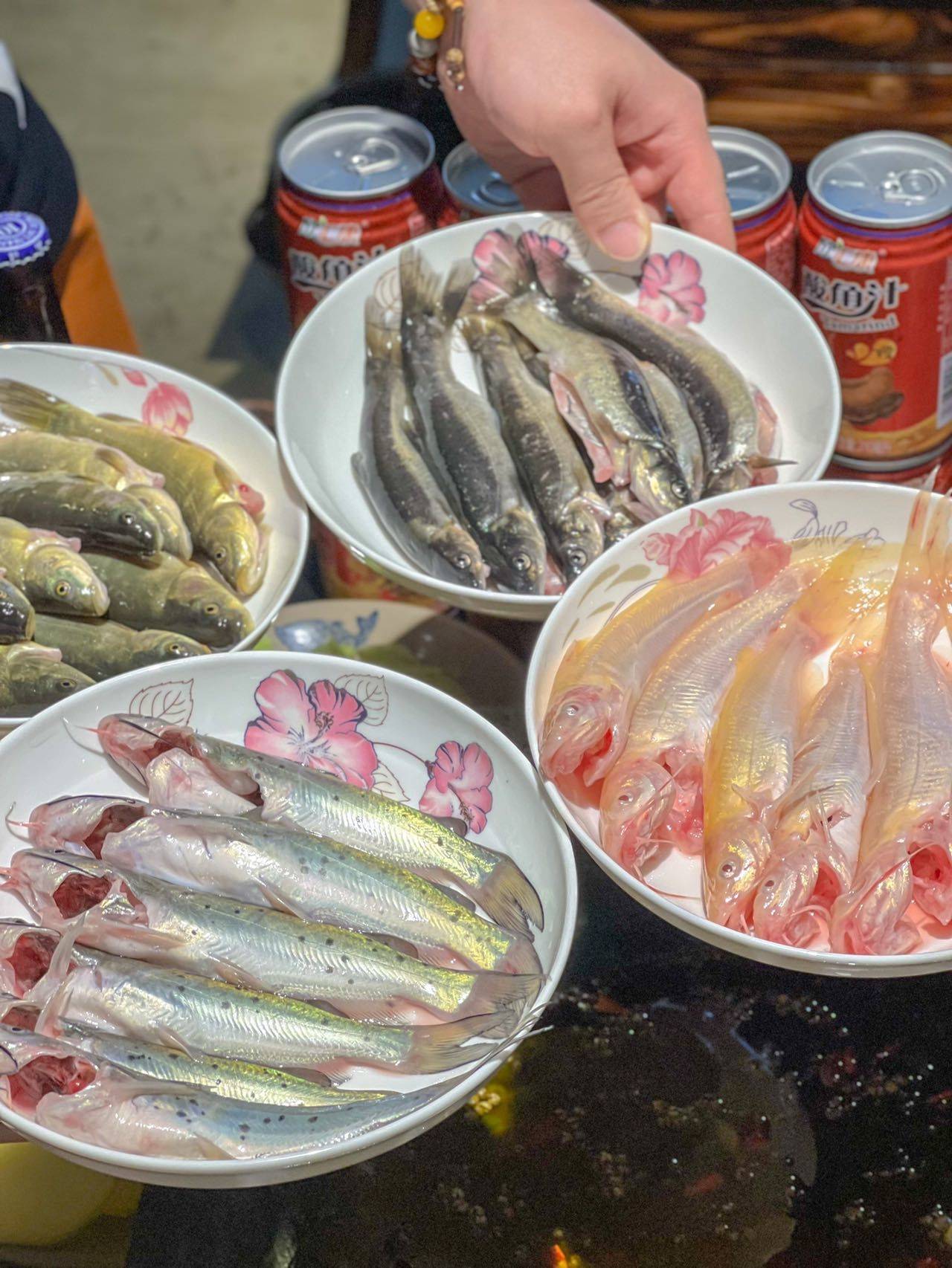 么大家都说餐饮火锅适合年轻人创业？PG麻