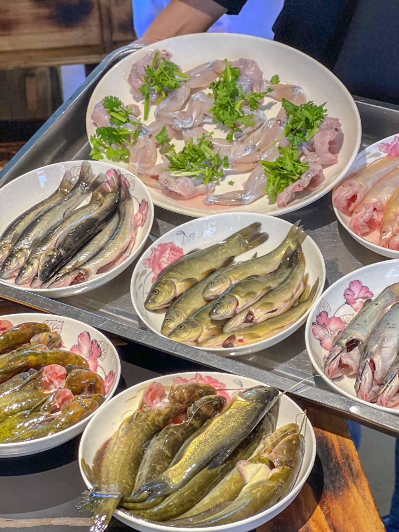 么大家都说餐饮火锅适合年轻人创业？PG麻将胡了网站入口【马河坎】为什(图3)