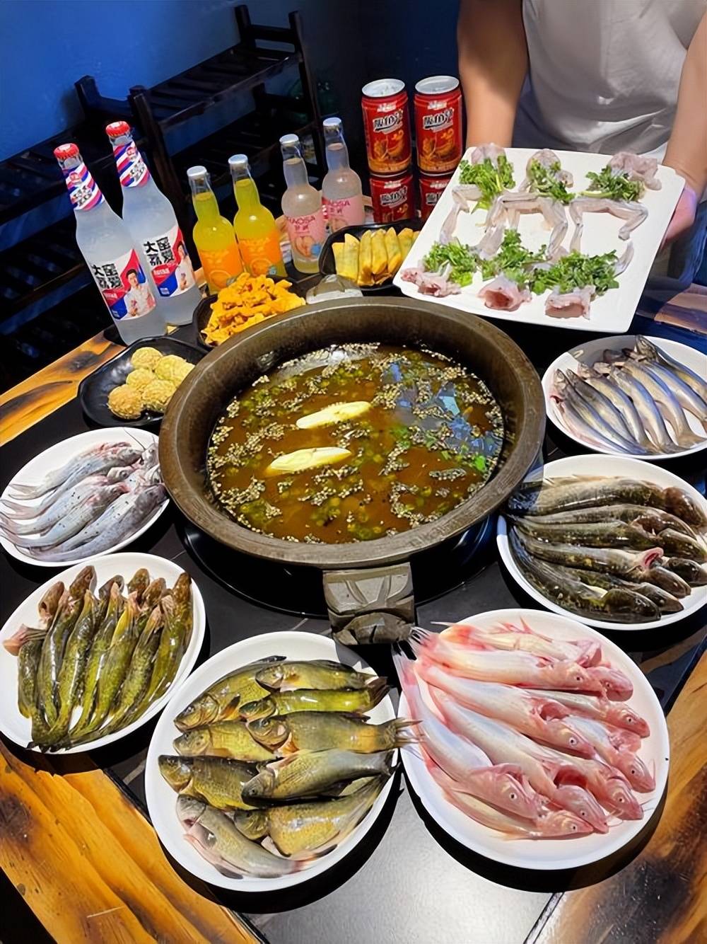 么大家都说餐饮火锅适合年轻人创业？PG麻将胡了网站入口【马河坎】为什(图5)